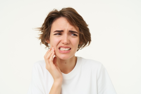Diş Çürüğü Nasıl Anlaşılır? Erken Belirtiler ve Tedavi