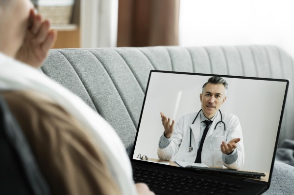 Online KBB Muayenesi Nedir? Online Kulak Burun Boğaz Doktoru ile Sağlığınız Evinizde