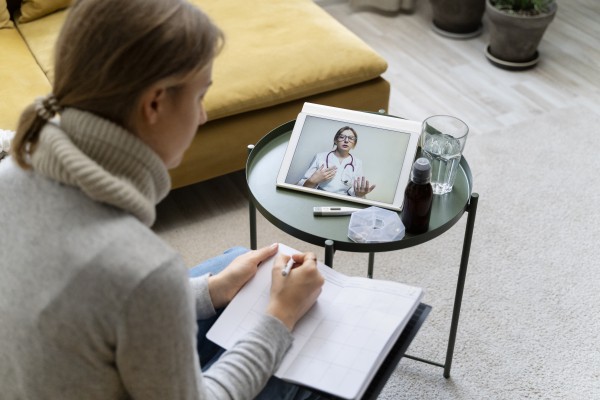 Online Psikiyatri Görüşmesi Nedir? Avantajları, Süreci ve Sık Sorulan Sorular 